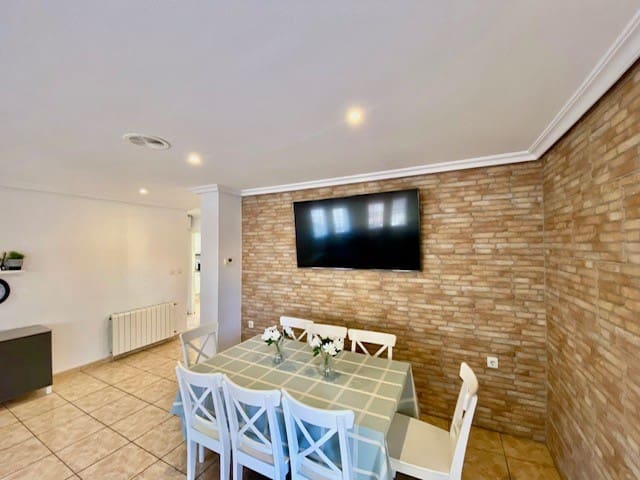 4 bedroom Villa for sale in Los Altos with pool - € 450,000 (Ref: 9367954)