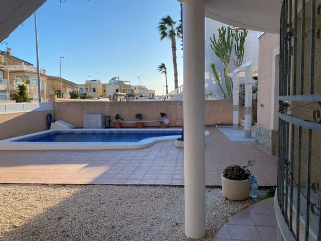 4 bedroom Villa for sale in Los Altos with pool - € 450,000 (Ref: 9367954)