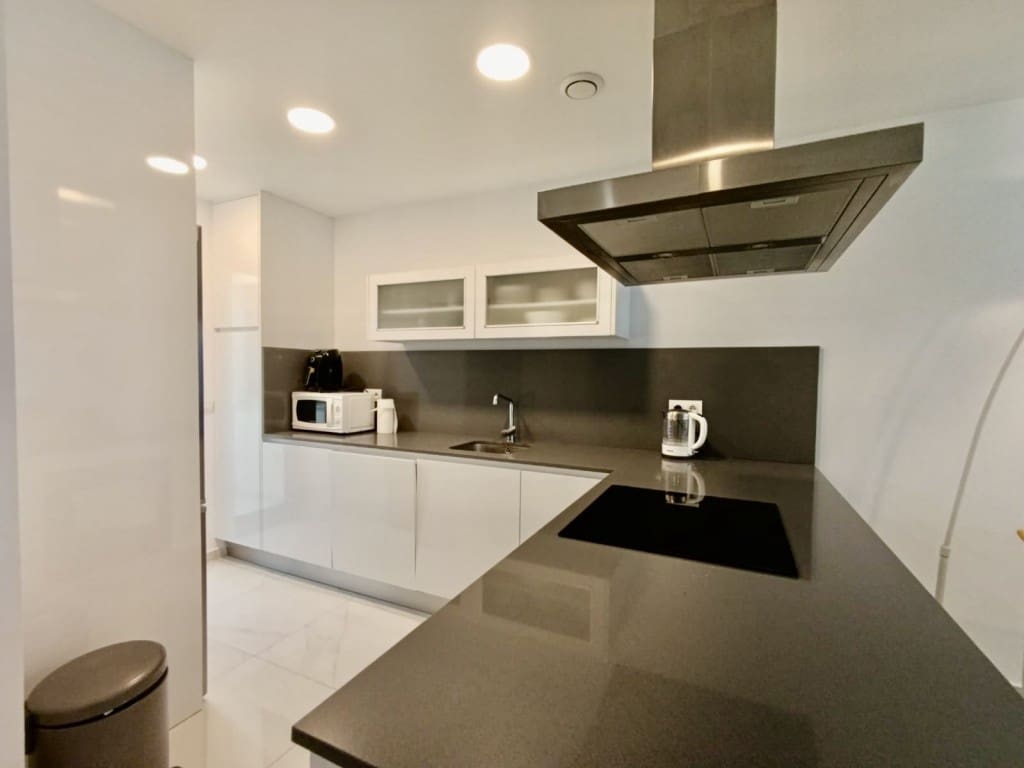 3 bedroom Villa for sale in Villamartin with pool - € 279,000 (Ref: 9380097)