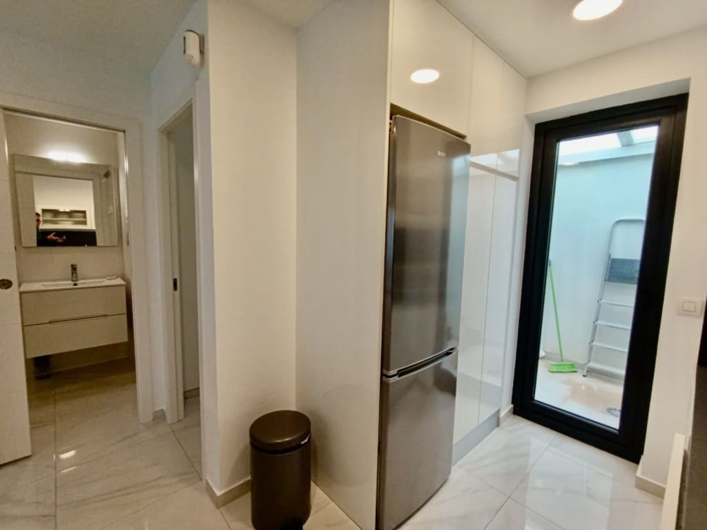 3 bedroom Villa for sale in Villamartin with pool - € 279,000 (Ref: 9380097)