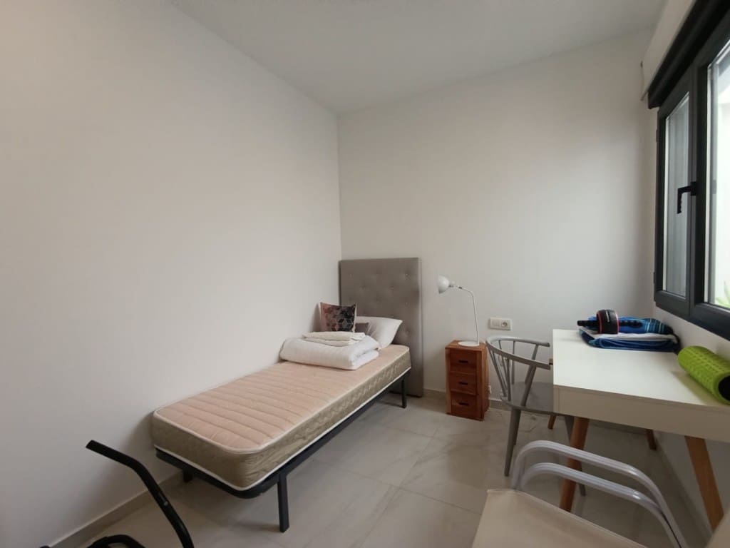 3 bedroom Villa for sale in Villamartin with pool - € 279,000 (Ref: 9380097)