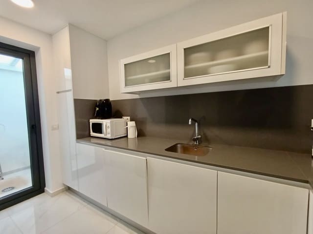 3 soveværelse Villa til salg i Villamartin, Orihuela med swimmingpool - € 279.000 (Ref: 9380097)