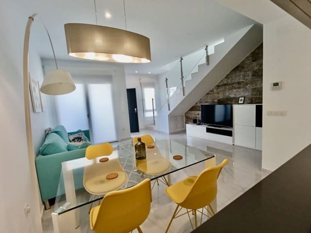 3 soveværelse Villa til salg i Villamartin, Orihuela med swimmingpool - € 279.000 (Ref: 9380097)