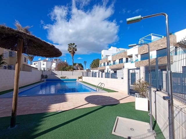 3 soveværelse Villa til salg i Villamartin, Orihuela med swimmingpool - € 279.000 (Ref: 9380097)