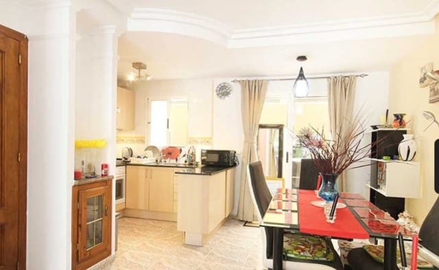 2 soveværelse Semi-Rækkehus til salg i Villamartin, Orihuela med swimmingpool - € 162.500 (Ref: 9394327)