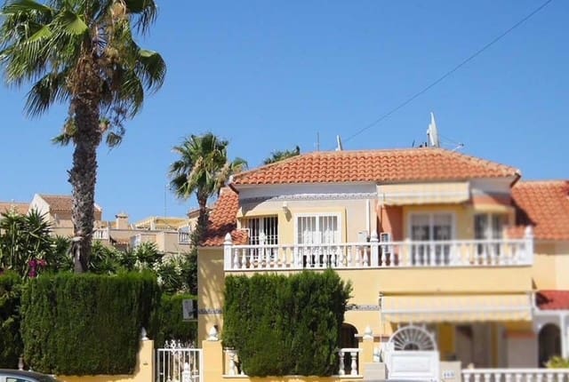 2 soverom Kjedet enebolig til salgs i Villamartin med svømmebasseng - € 162 500 (Ref: 9394327)