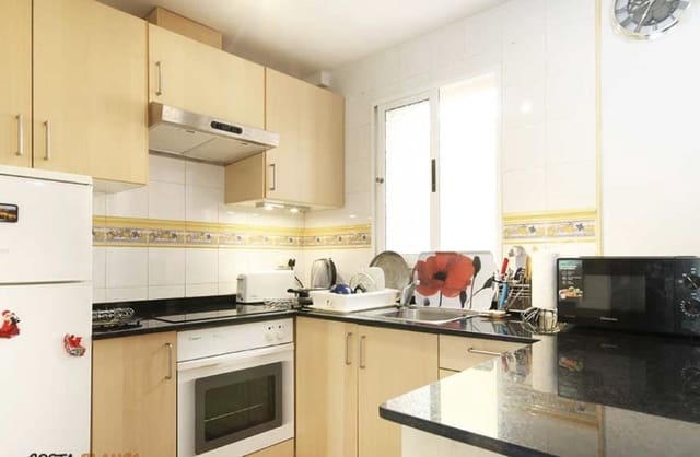 2 soveværelse Semi-Rækkehus til salg i Villamartin, Orihuela med swimmingpool - € 162.500 (Ref: 9394327)