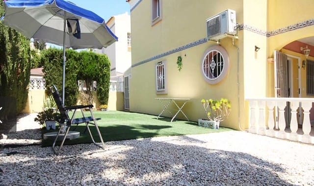 2 soveværelse Semi-Rækkehus til salg i Villamartin, Orihuela med swimmingpool - € 162.500 (Ref: 9394327)