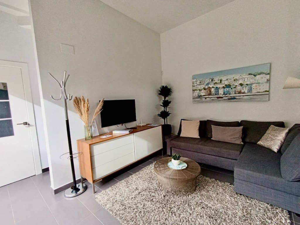 3 bedroom Villa for sale in Villamartin with pool - € 330,000 (Ref: 9483767)