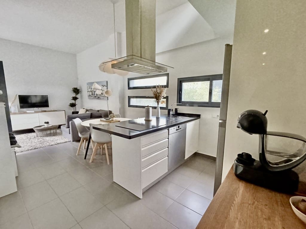 3 bedroom Villa for sale in Villamartin with pool - € 330,000 (Ref: 9483767)