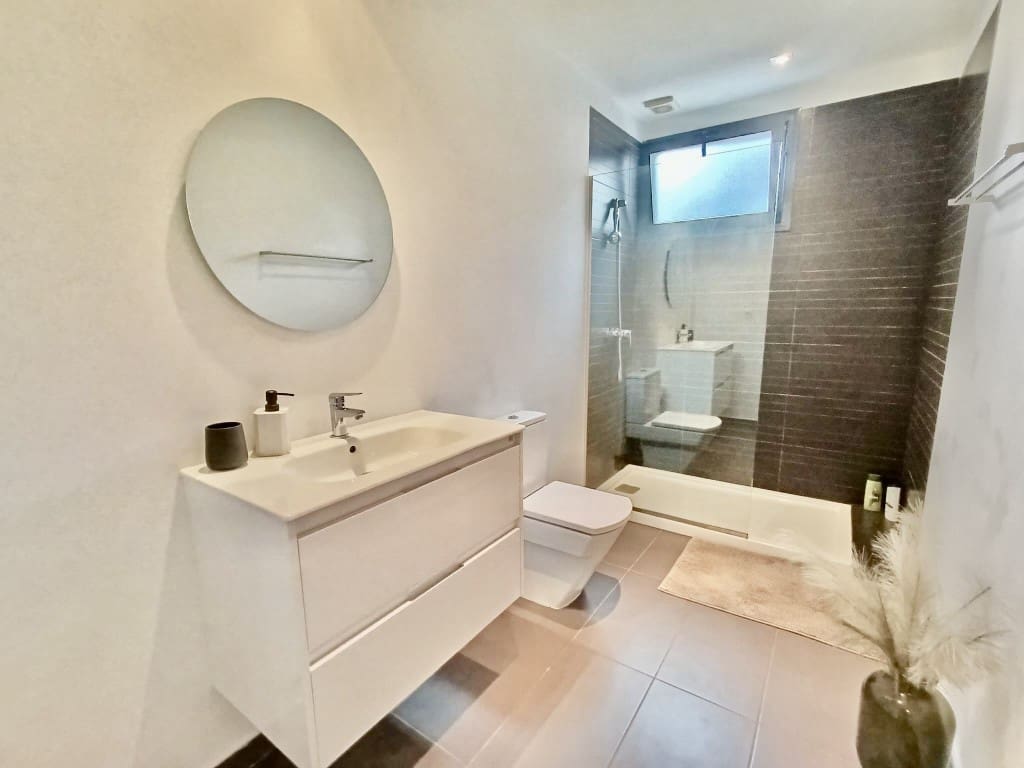 3 bedroom Villa for sale in Villamartin with pool - € 330,000 (Ref: 9483767)