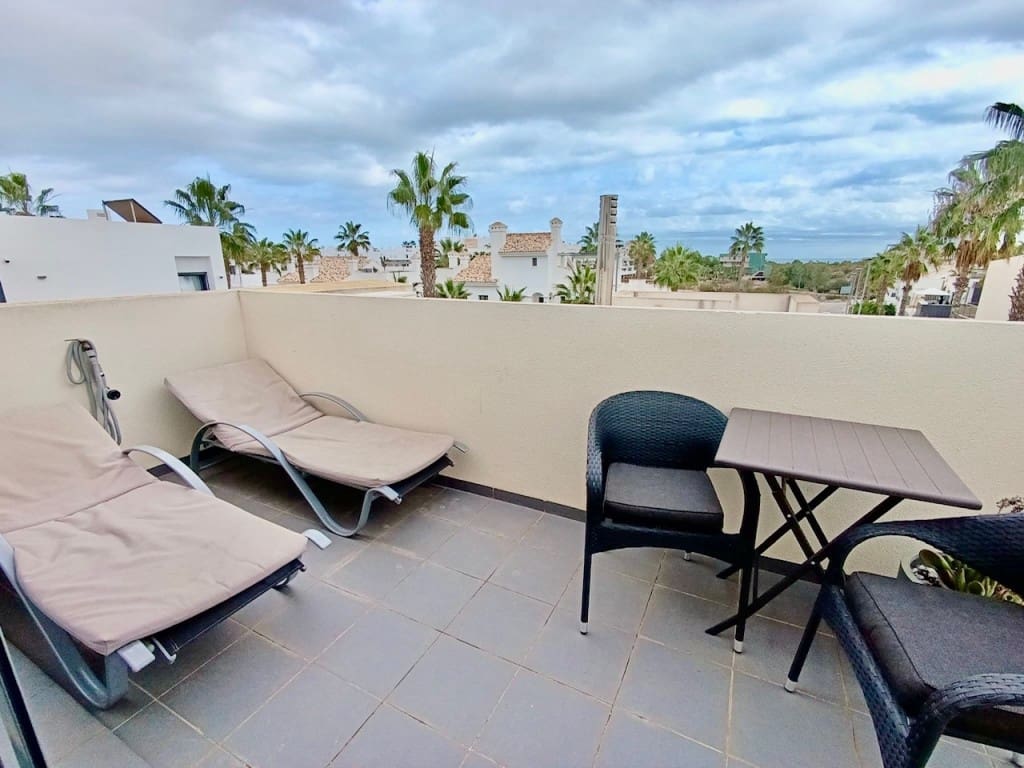 3 bedroom Villa for sale in Villamartin with pool - € 330,000 (Ref: 9483767)