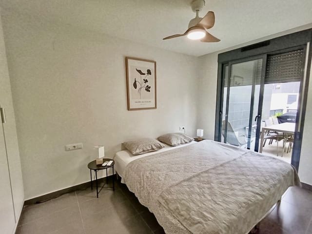 3 slaapkamer Villa te koop in Villamartin, Orihuela met zwembad - € 330.000 (Ref: 9483767)