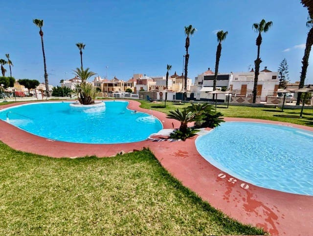 3 bedroom Villa for sale in Los Altos with pool - € 194,900 (Ref: 9591946)