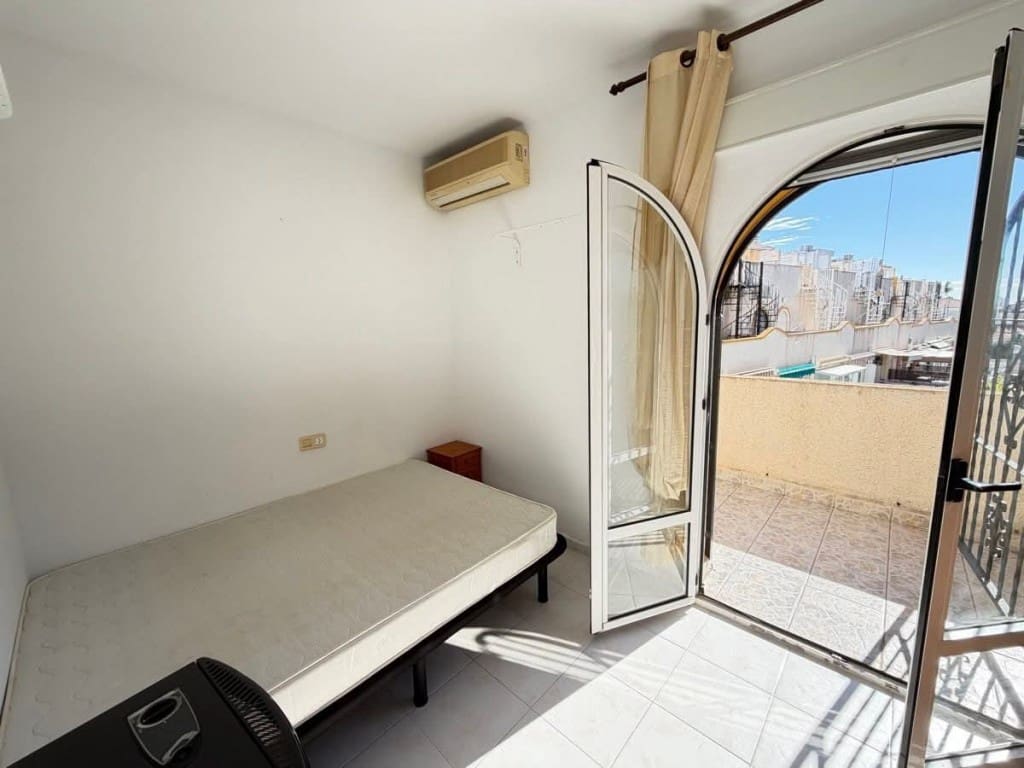 2 soveværelse Byhus til salg i La Florida med swimmingpool - € 169.900 (Ref: 9731252)