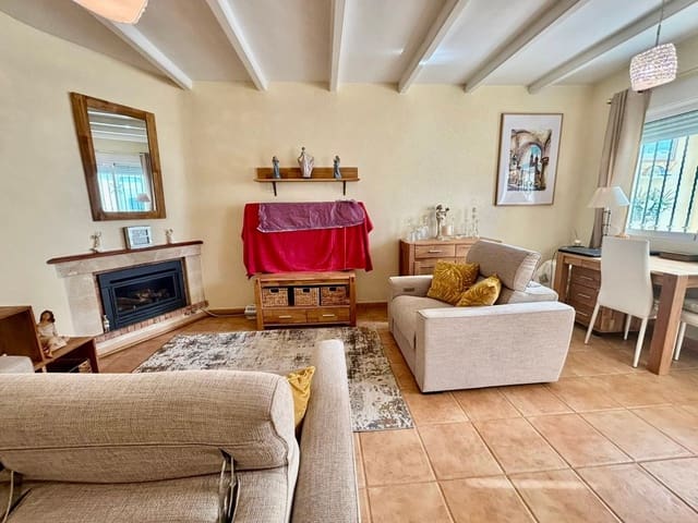 Adosado de 2 habitaciones en Villamartin, Orihuela en venta con piscina - 184.500 € (Ref: 9731255)