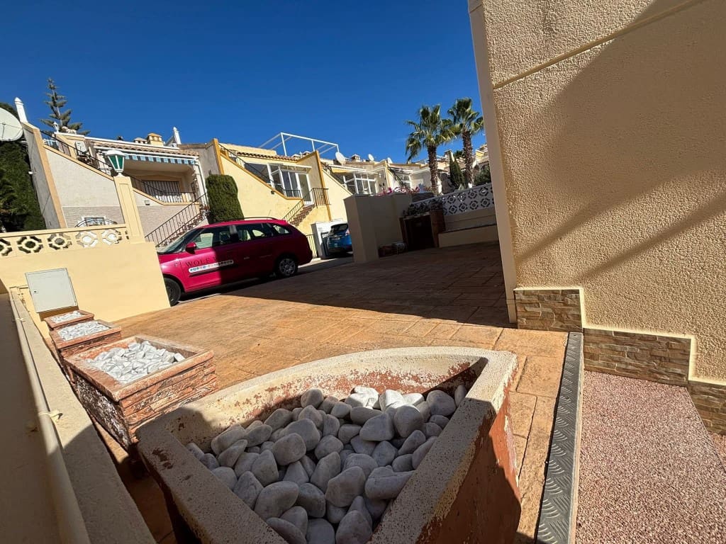 2 soverom Rekkehus til salgs i Villamartin med svømmebasseng - € 184 500 (Ref: 9731255)