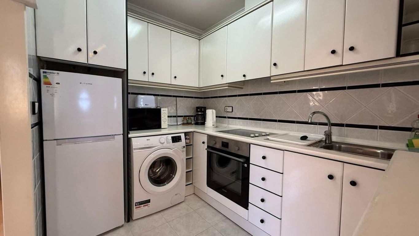 2 soveværelse Lejlighed til salg i Orihuela Costa med swimmingpool - € 159.900 (Ref: 9731256)