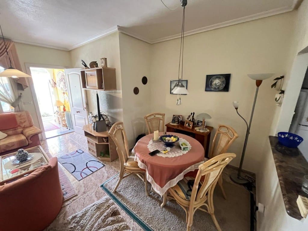 2 bedroom Apartment for sale in Cabo Roig with pool - € 159,900 (Ref: 9731257)