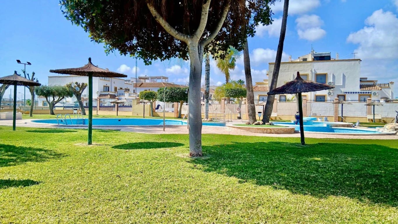 2 bedroom Apartment for sale in La Florida with pool - € 149,990 (Ref: 9731258)