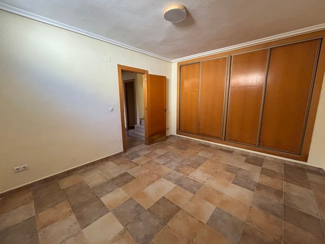 Chalet de 6 habitaciones en Villamartin, Orihuela en venta con piscina - 365.000 € (Ref: 9731260)