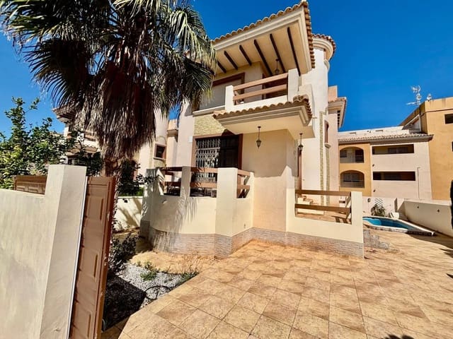 Chalet de 6 habitaciones en Villamartin, Orihuela en venta con piscina - 365.000 € (Ref: 9731260)