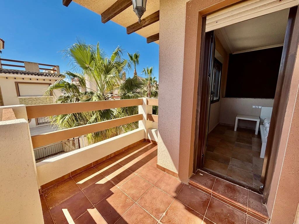 Chalet de 6 habitaciones en Villamartin en venta con piscina - 365.000 € (Ref: 9731260)