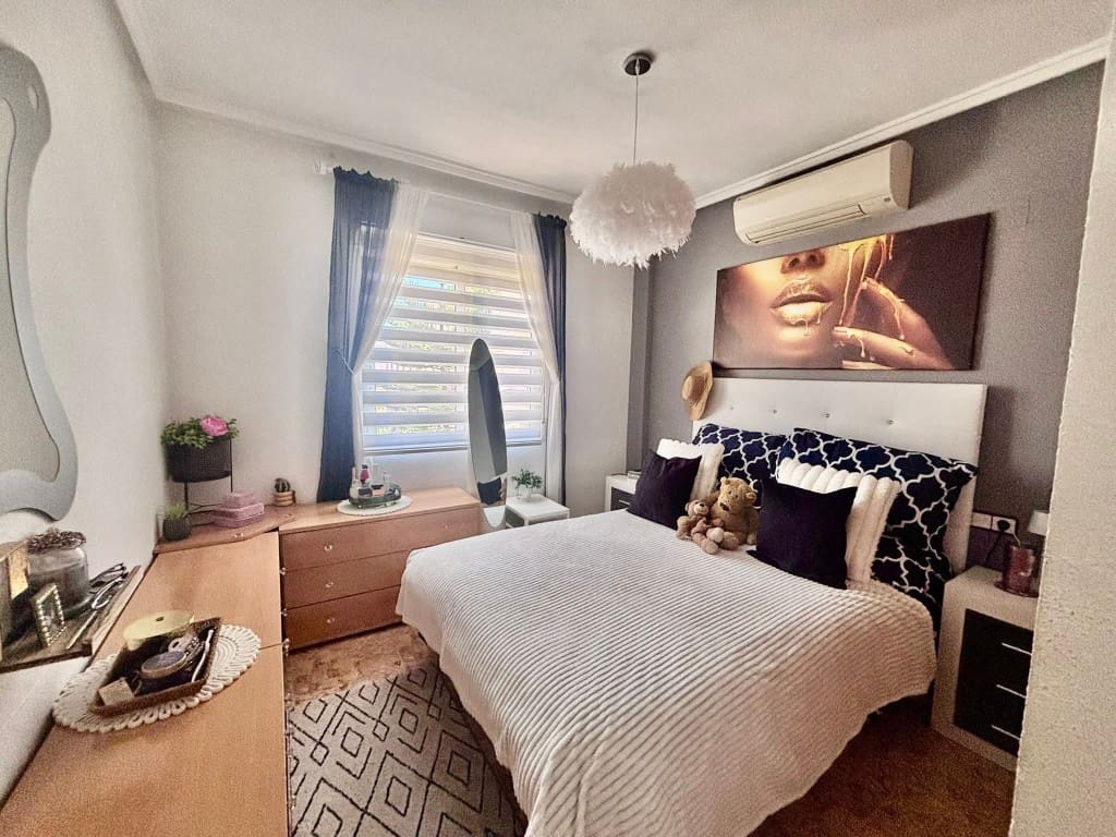 2 soveværelse Lejlighed til salg i Villamartin med swimmingpool - € 157.000 (Ref: 9731261)