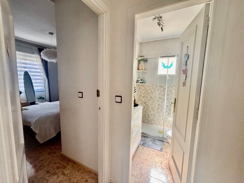 2 soveværelse Lejlighed til salg i Villamartin med swimmingpool - € 157.000 (Ref: 9731261)