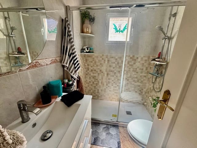 Apartamento de 2 habitaciones en Villamartin, Orihuela en venta con piscina - 157.000 € (Ref: 9731261)