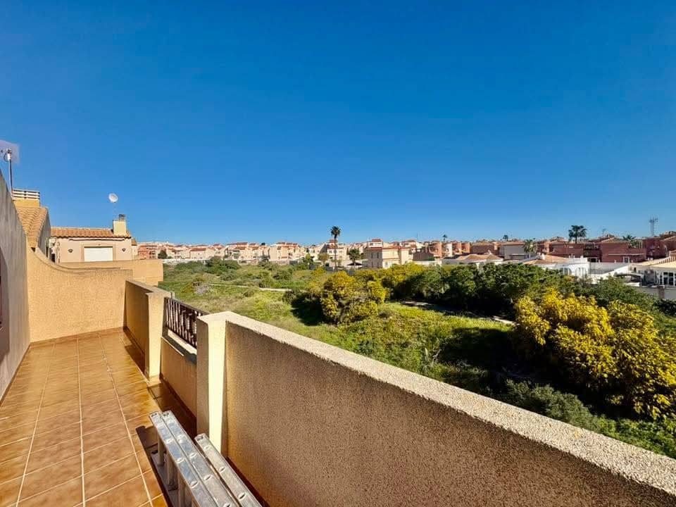 Adosado de 3 habitaciones en Playa Flamenca en venta con piscina - 189.950 € (Ref: 9731263)