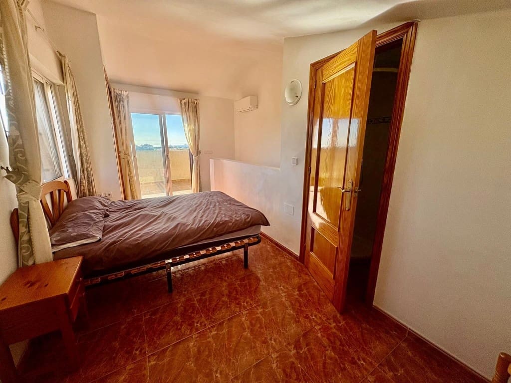 Adosado de 3 habitaciones en Playa Flamenca en venta con piscina - 189.950 € (Ref: 9731263)