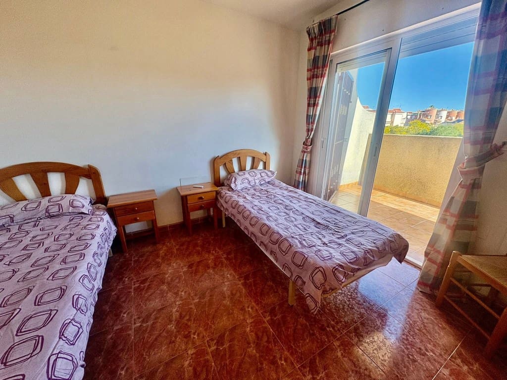 Adosado de 3 habitaciones en Playa Flamenca en venta con piscina - 189.950 € (Ref: 9731263)