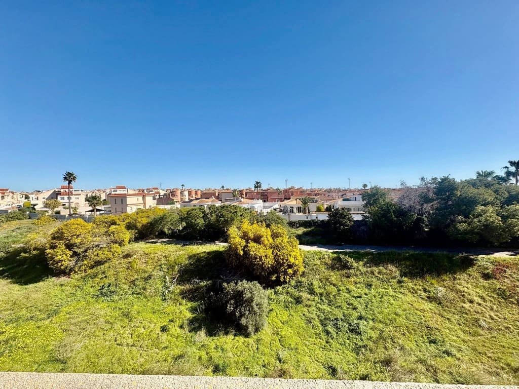 Adosado de 3 habitaciones en Playa Flamenca en venta con piscina - 189.950 € (Ref: 9731263)