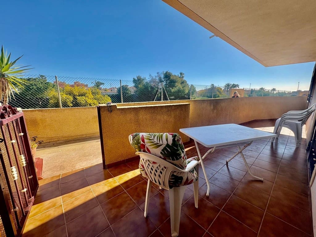 Adosado de 3 habitaciones en Playa Flamenca en venta con piscina - 189.950 € (Ref: 9731263)