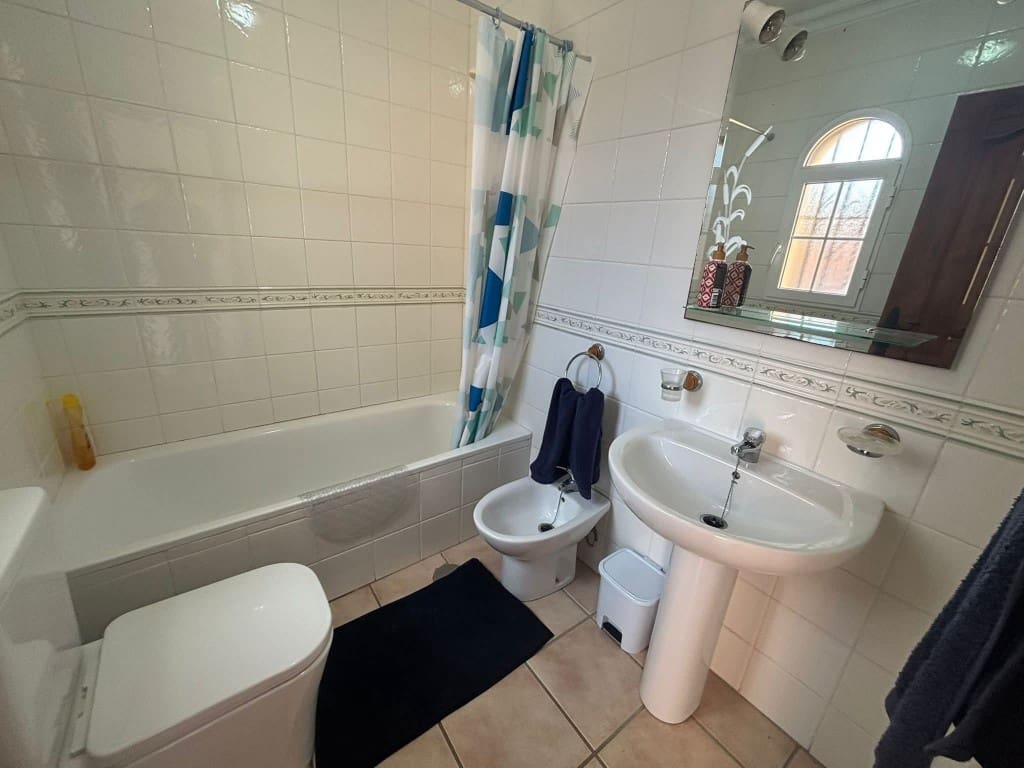 Chalet de 3 habitaciones en Playa Flamenca en venta con piscina - 269.950 € (Ref: 9731264)