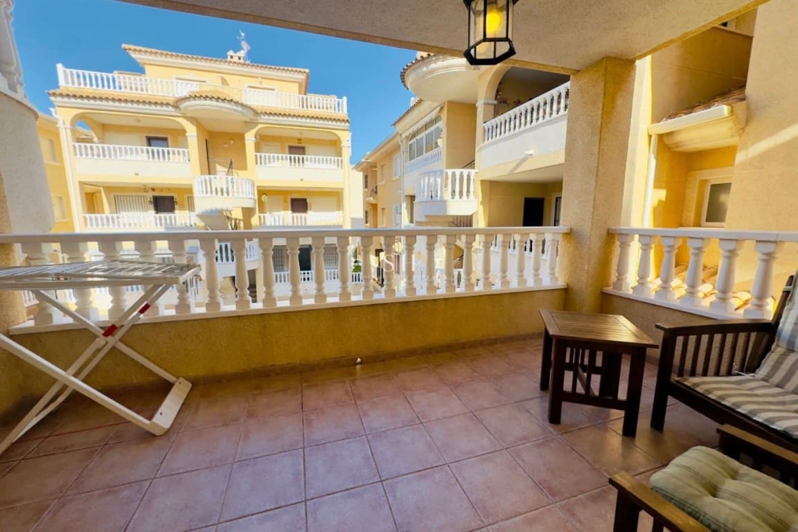 2 bedroom Apartment for sale in La Florida with pool - € 145,000 (Ref: 9731265)