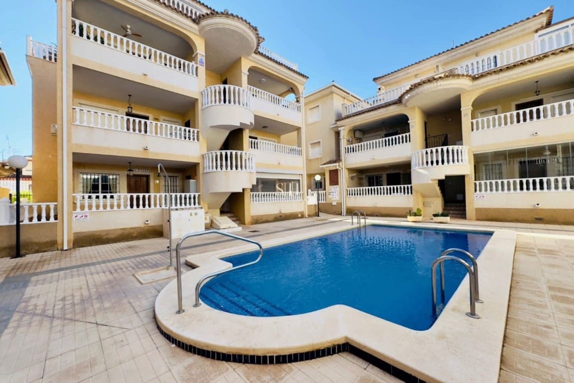 2 bedroom Apartment for sale in La Florida with pool - € 145,000 (Ref: 9731265)