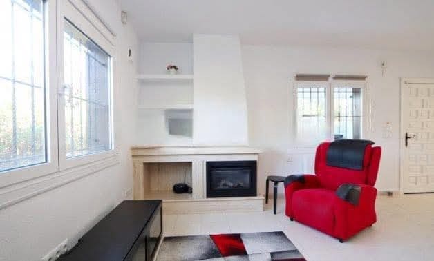 Chalet de 3 habitaciones en Playa Flamenca, Orihuela en venta con piscina - 439.000 € (Ref: 9731266)