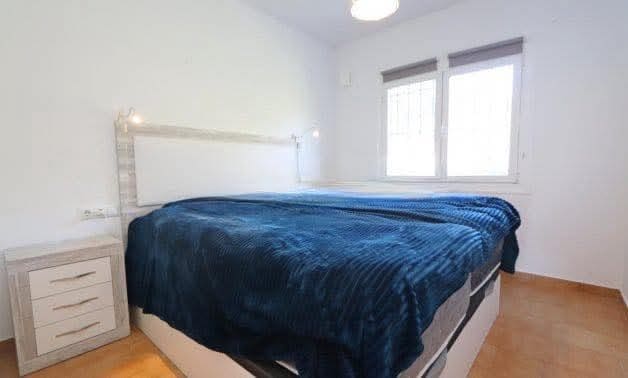 Chalet de 3 habitaciones en Playa Flamenca en venta con piscina - 439.000 € (Ref: 9731266)