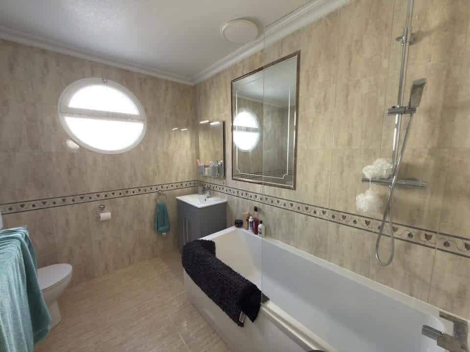 2 bedroom Apartment for sale in Cabo Roig with pool - € 169,000 (Ref: 9731267)