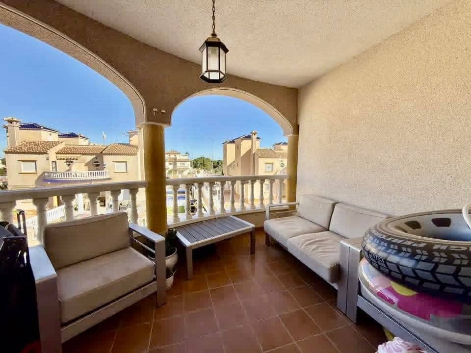 2 bedroom Apartment for sale in Cabo Roig with pool - € 169,000 (Ref: 9731267)