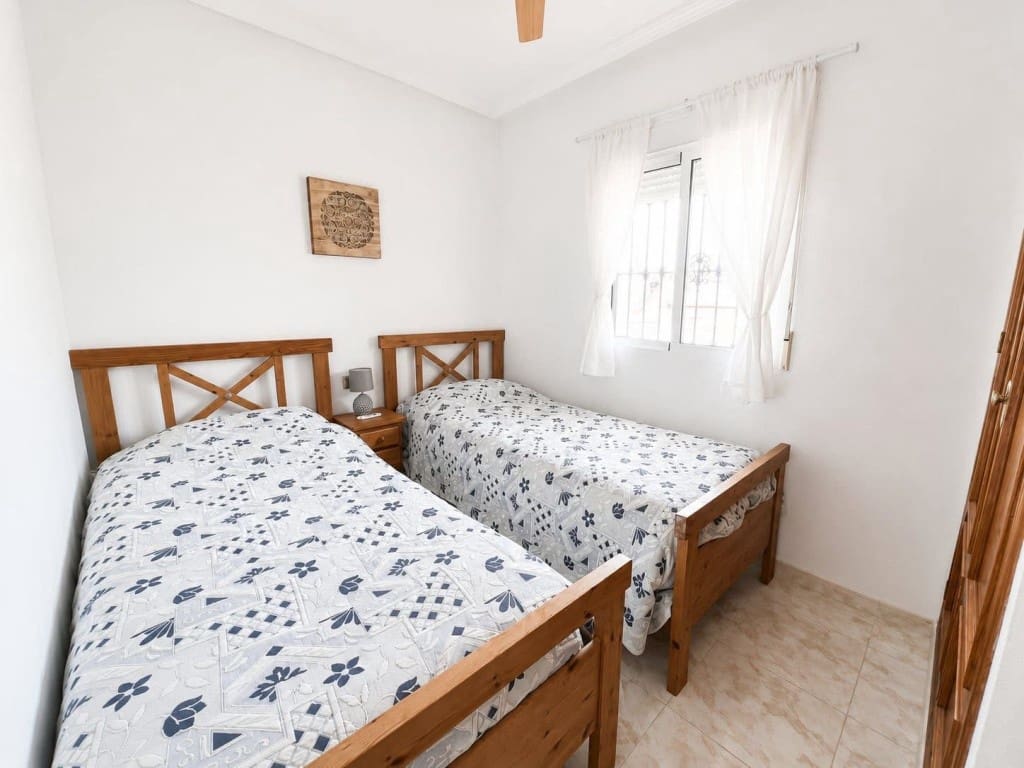 2 Zimmer Bungalow zu verkaufen in Villamartin mit Pool Garage - 179.500 € (Ref: 9731268)
