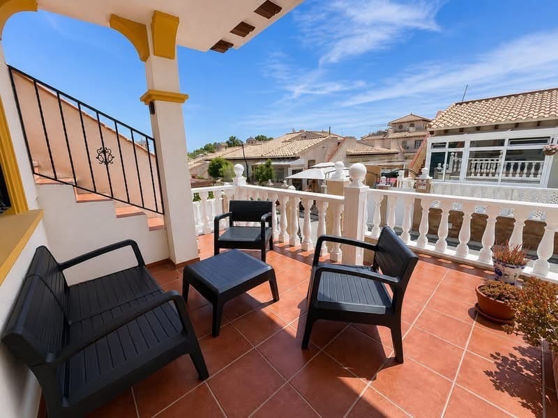 2 Zimmer Bungalow zu verkaufen in Villamartin mit Pool Garage - 179.500 € (Ref: 9731268)