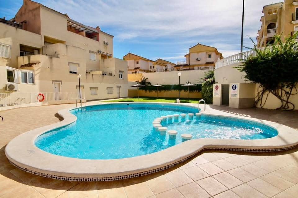 3 chambre Appartement à vendre à Villamartin avec piscine - 165 000 € (Ref: 9731269)