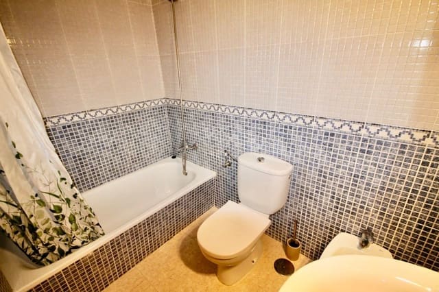 Apartamento de 3 habitaciones en Villamartin, Orihuela en venta con piscina - 165.000 € (Ref: 9731269)