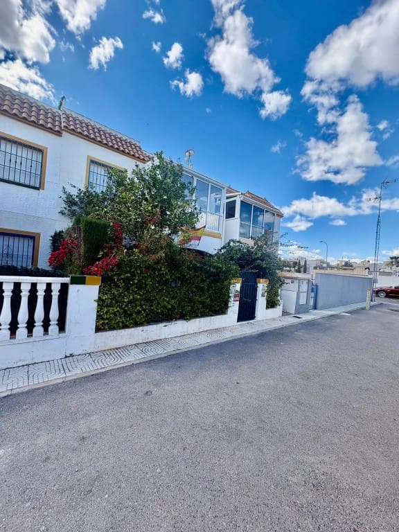 2 bedroom Apartment for sale in La Florida with pool - € 159,995 (Ref: 9731270)