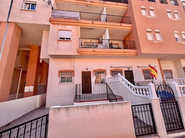 2 bedroom Apartment for sale in Playa Flamenca, Orihuela with pool - € 129,950 (Ref: 9731274)