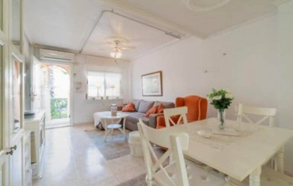 Chalet de 2 habitaciones en Playa Flamenca en venta con piscina - 195.000 € (Ref: 9731275)