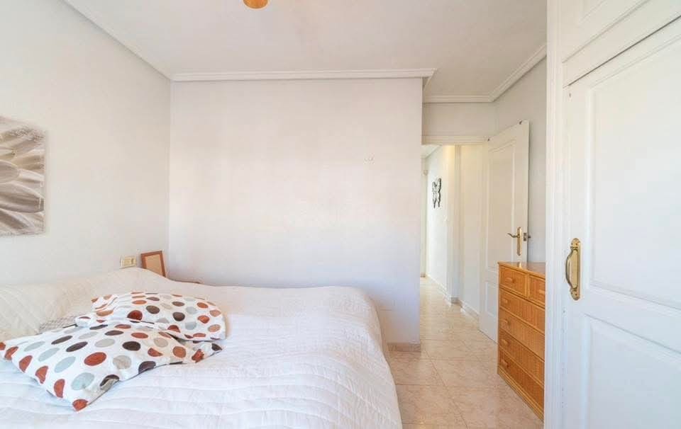 Chalet de 2 habitaciones en Playa Flamenca en venta con piscina - 195.000 € (Ref: 9731275)